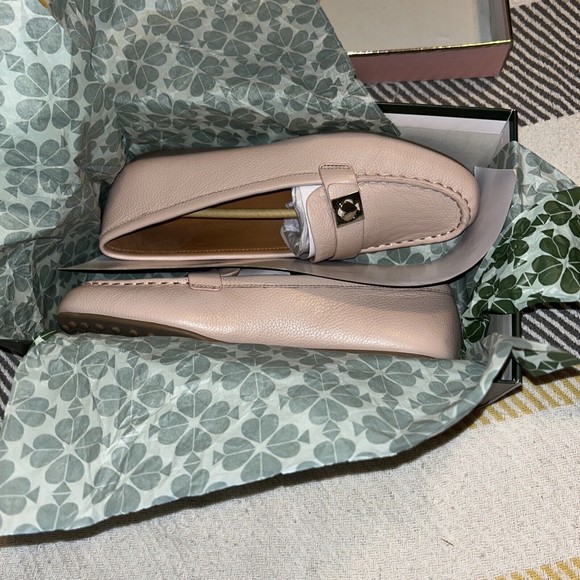 Kate Spade NY Camellia Pebbled Leather  Sz 9, New In Box. Pale Vellum - Picture 7 of 9